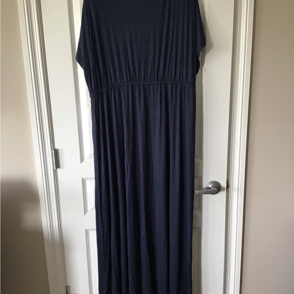 Plus Size NWT Amazon Essentials Maxi Dress - Picture 2 of 4